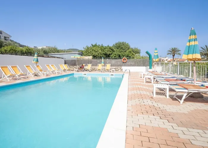 Babyaccommodation Family Garden Ii Apartament Pietra Ligure